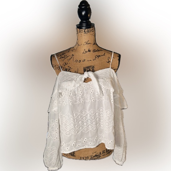 Astr the Label White Gauzy Eyelet Off Shoulder Flowy Cottagecore Peasant Top M - Picture 2 of 15